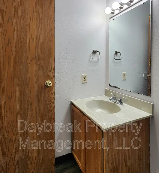 2408 3rd Ave N #6 — Photo 11