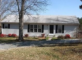 200 Springwood Dr, Mount Gilead, NC 27306