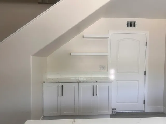 4 bed, 1885 sqft, $6,200 — Photo 4