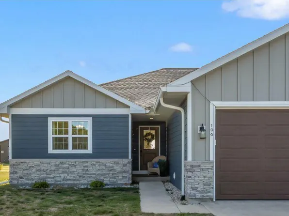 106 Lake Road, Portage, WI 53901
