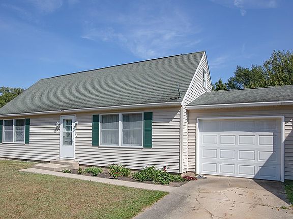 3rd image of 51960 Audra Dr