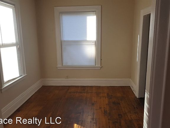 5th image of 237 E 12th Ave