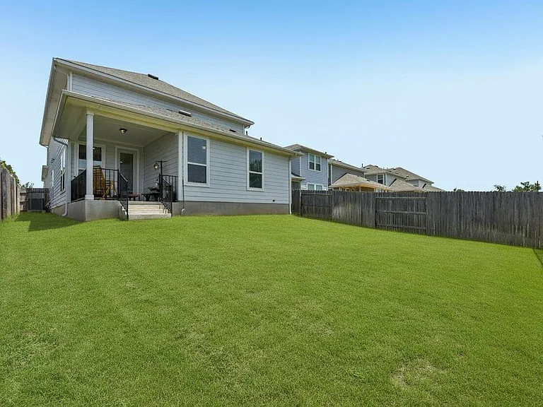 117 Stone Canyon Dr — Photo 35