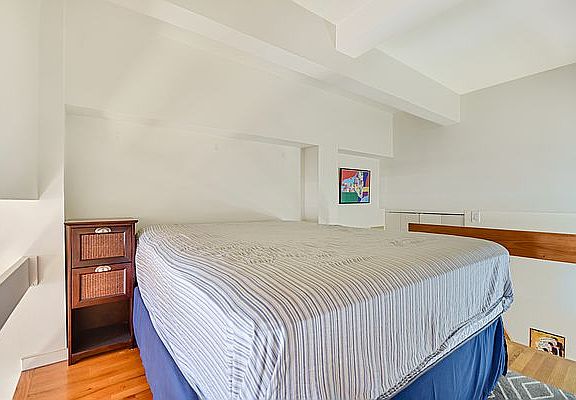 5th image of 350 E 62nd St APT 4F