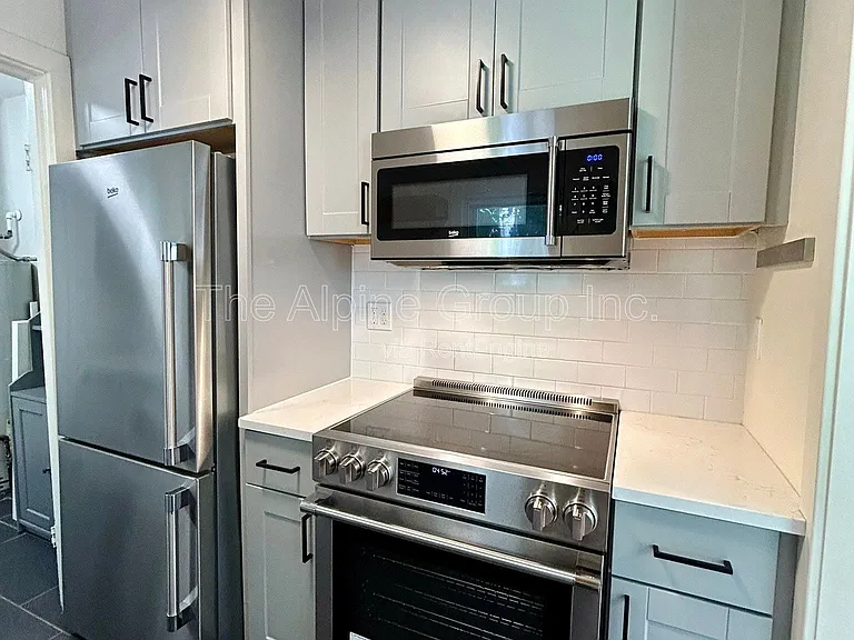 4831 N Maryland Ave #A — Photo 3