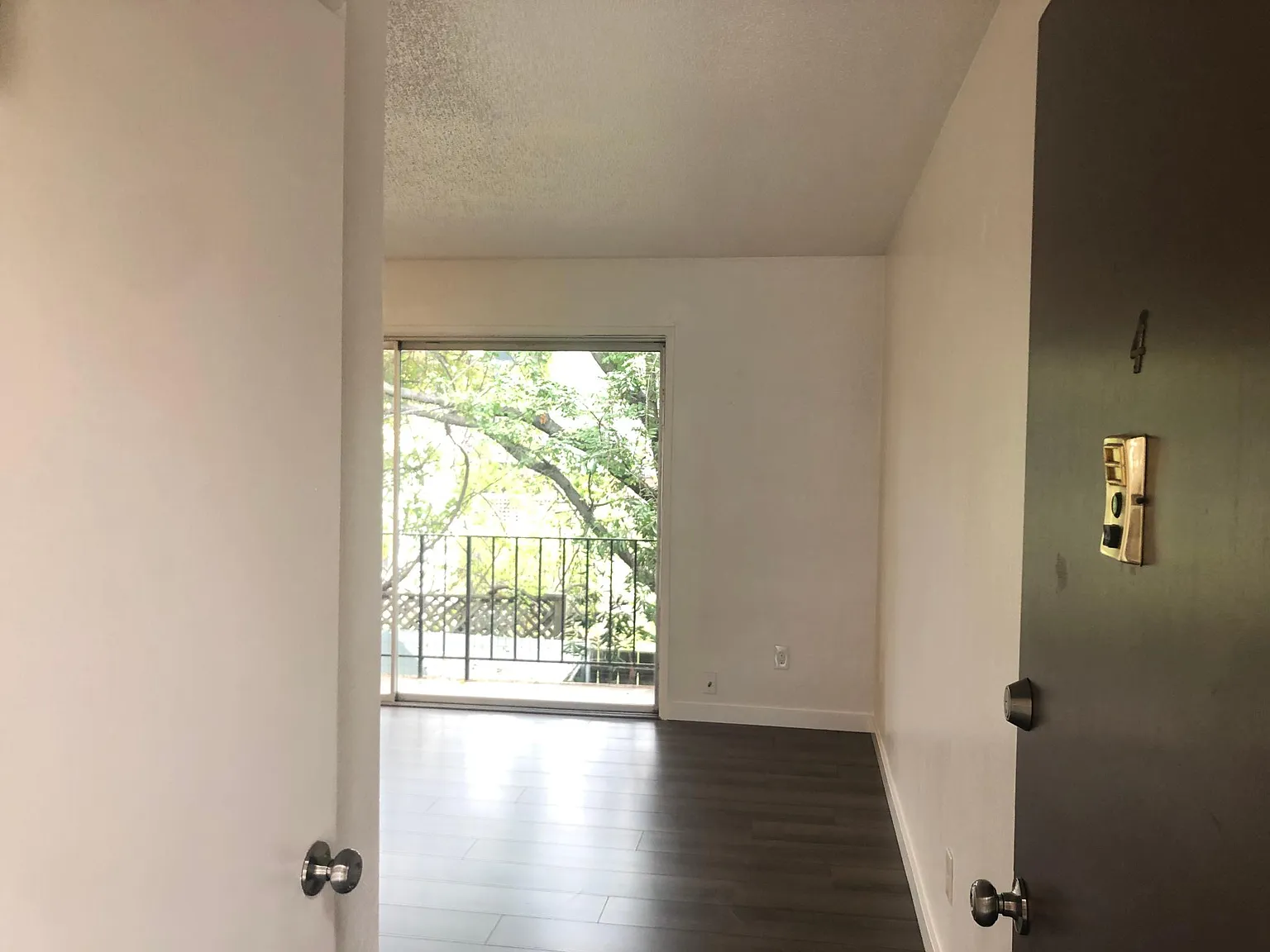 2 bed, 800 sqft, $2,895 — Photo 4