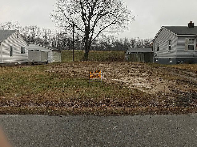 Buildable lot!!!