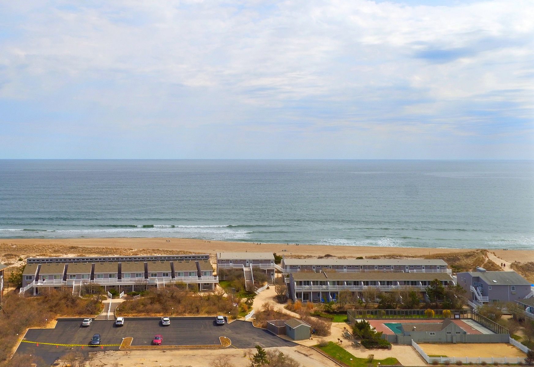 2166 Montauk Hwy. Sea Crest Unit 27 in Amagansett Out East