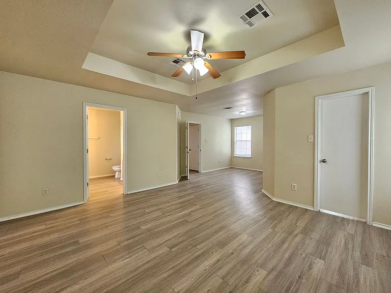 2201 Dennis St — Photo 15