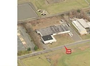 1300 Taylors Ln, Cinnaminson, NJ 08077
