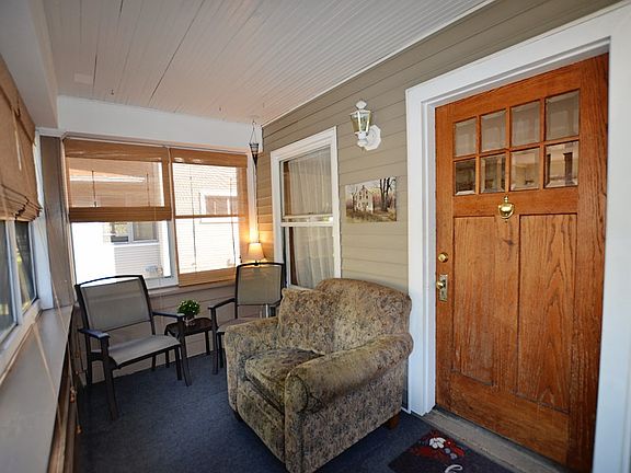 2nd image of 1009 S West Ave
