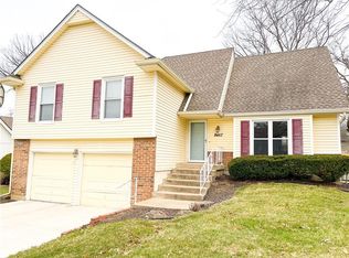 8457 Dice Ln, Lenexa, KS 66215