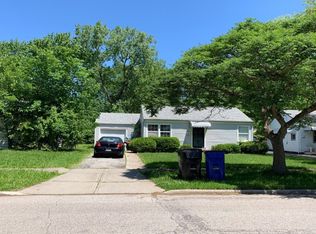 2343 Greenvale Rd, Cleveland, OH 44121