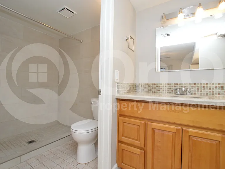 850 S River Dr #1044 — Photo 16