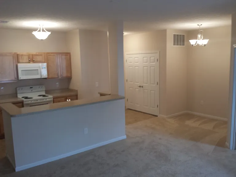 Aquamarine Apartments — Photo 82