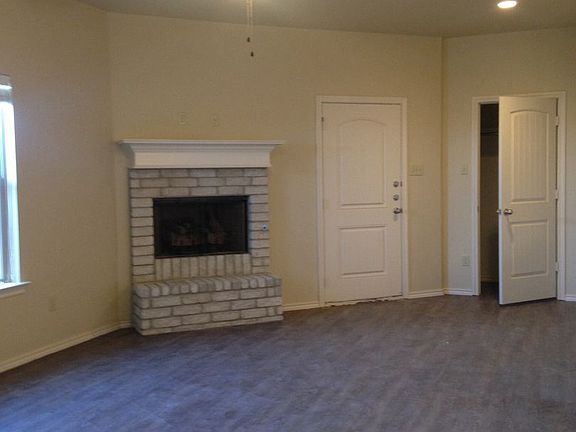 2nd image of 1214 Preston Trl