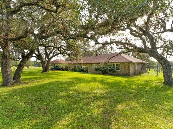 8010 Christian Cemetery Rd, Burton, TX 77835