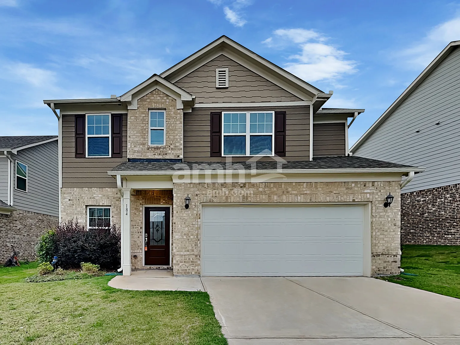 4 bed, 2.5 bath, 2093 sqft, $2,250 — Photo 1