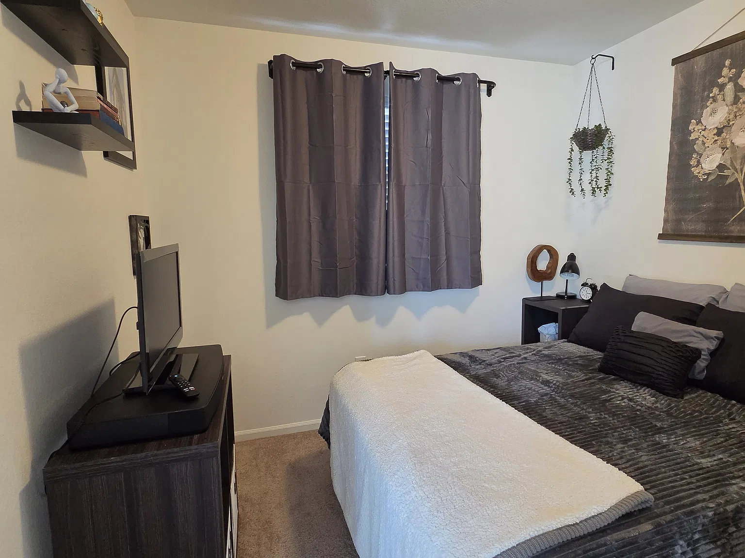 E 103rd Pl, Commerce City — Photo 4
