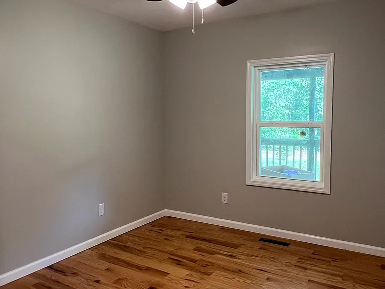 984 Plowshare Rd — Photo 8