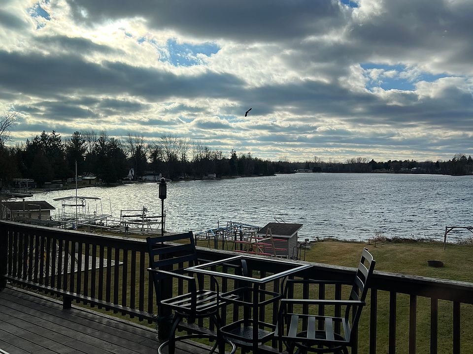2nd image of 4378 W Lakeside Dr