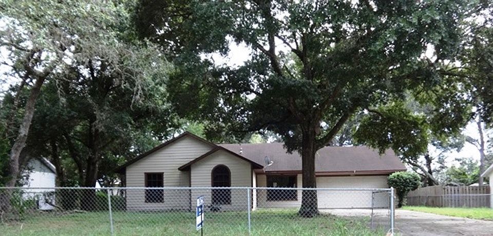 1st image of 5822 Lullaby Ln