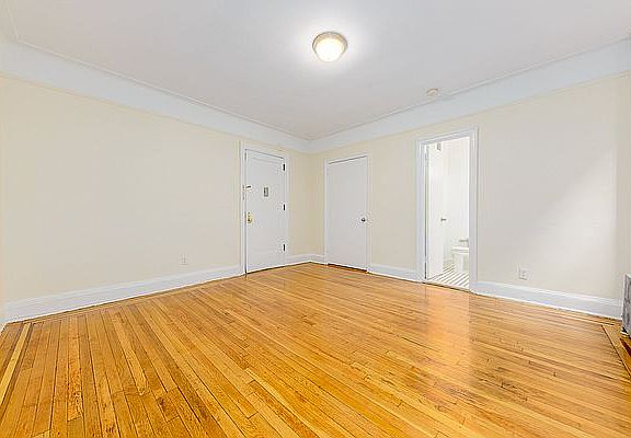 4th image of 43-9 47th Ave #4G