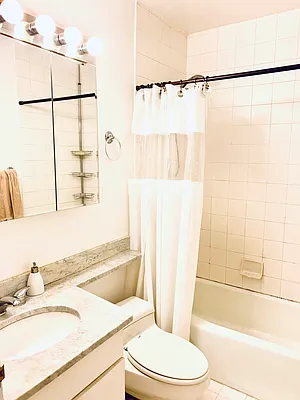 Rented by R New York | media 6