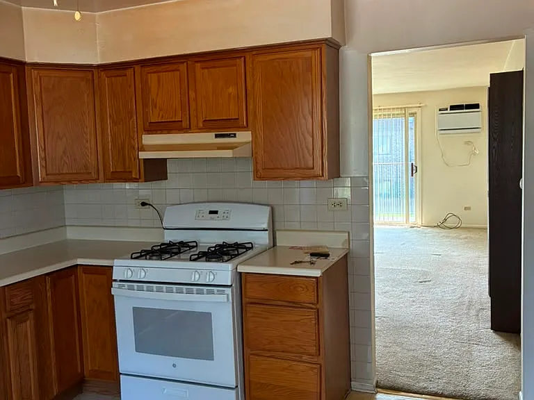 503 Dempster St #1S — Photo 3