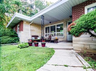5992 S Liverpool Rd, Hobart, IN 46342