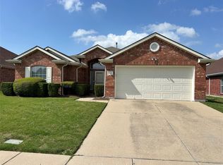 1401 Tippler Dr, Arlington, TX 76002