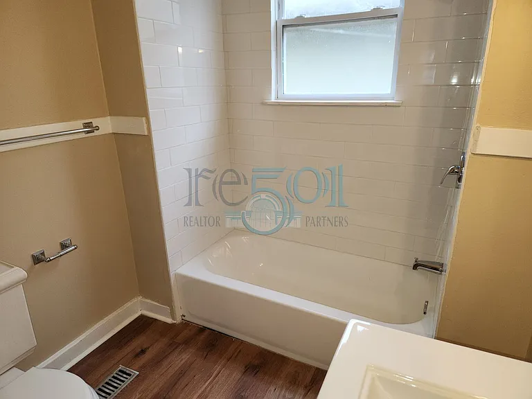 119 N Monroe St — Photo 29