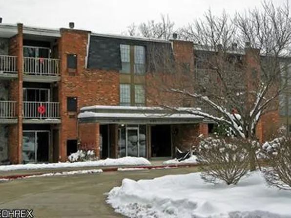 4179 Columbia Rd APT 207, North Olmsted, OH 44070