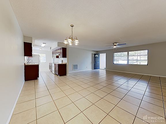 4th image of 1413 Seabreeze St