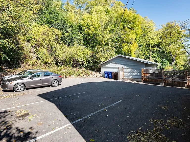 441 Grand Ave — Photo 23