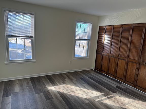 5th image of 776 Quince Orchard Blvd APT 101