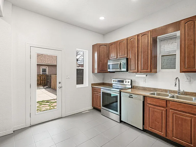 3306 N Gilpin St — Photo 13