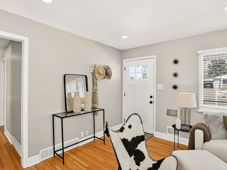 5456 E Atlantic Pl — Photo 6
