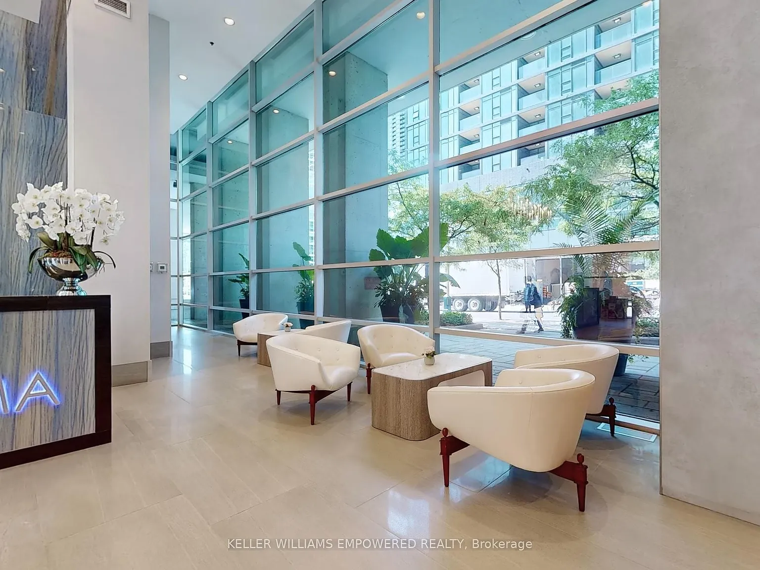 Optima Condos — Photo 2