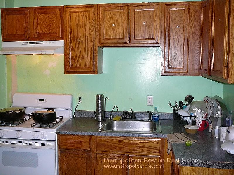 2nd image of 11 Castlegate Rd #1