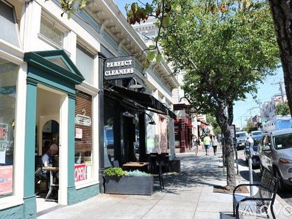 2nd image of 2018 Laguna St #3B