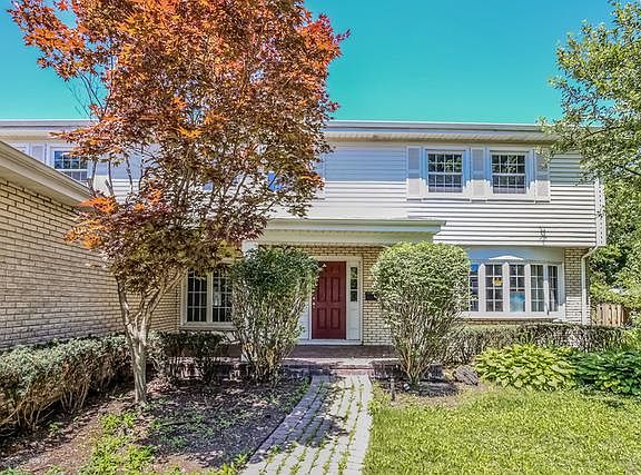 2nd image of 2006 E Robinhood Ln