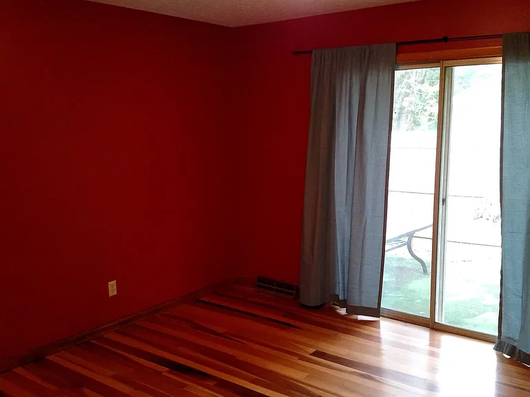 324 S Rose Ave — Photo 8