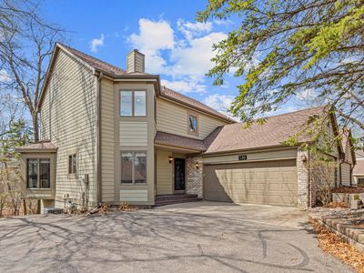 130 Wildwood Bay Dr, Saint Paul, MN, 55115