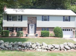 27 Greenview Dr, Holliston, MA 01746