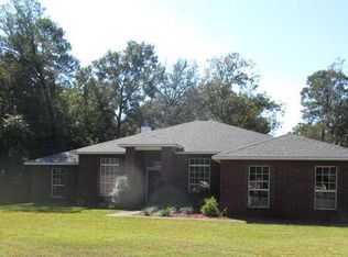 87 Oak Pl, Freeport, FL 32439