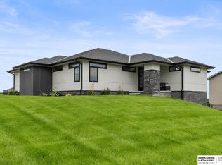 685 N 11th Cir, Springfield, NE 68059