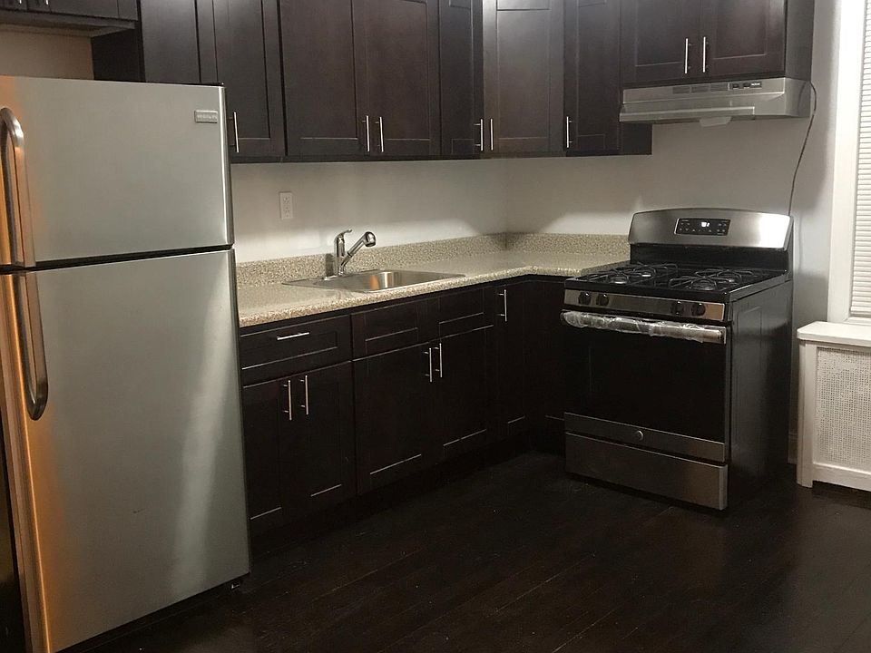 1st image of 525 Edison Ave #2