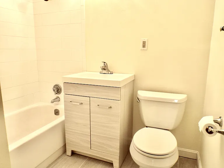 32 Juniper St #98 — Photo 11