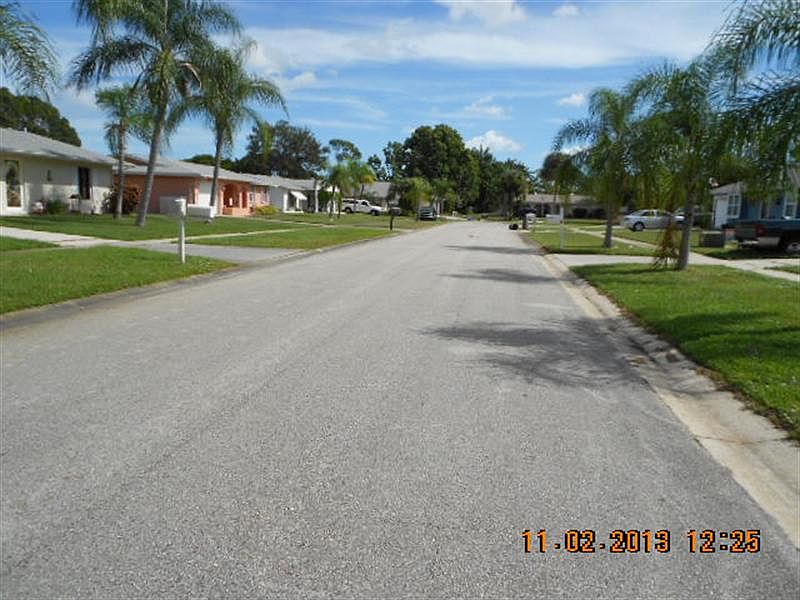 1st image of 250 NE Brunson Ct